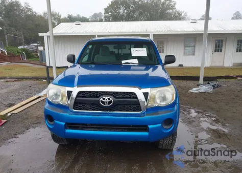 2011 Toyota Tacoma Prerunner z USA, uszkodzony, nr VIN 5TFTX4GNXBX003130